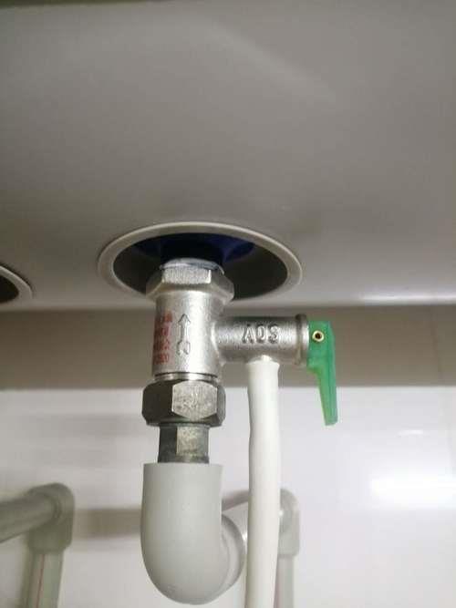 热水器进水阀门处电线是啥
