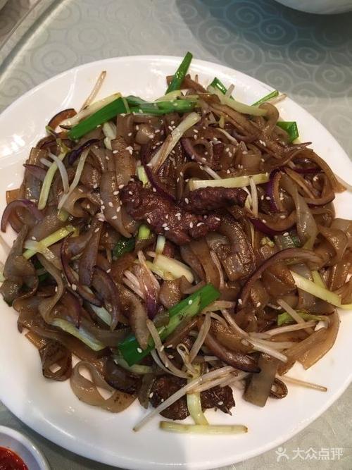牛肉炒河粉正宗广东味道