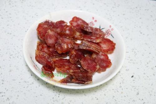 正宗腊肠糯米的做法