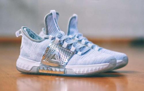 匹克闪电2019可以摩擦出声音吗