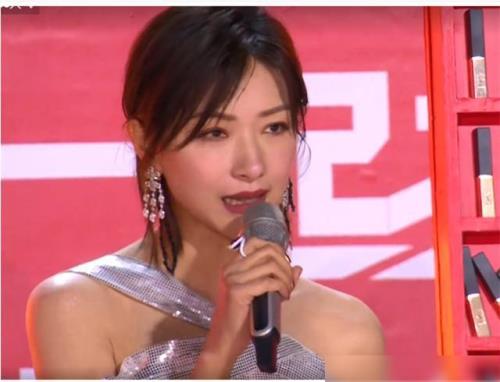 2023春晚万茜是哪个节目