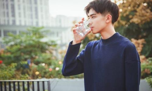 宋威龙应什么星座
