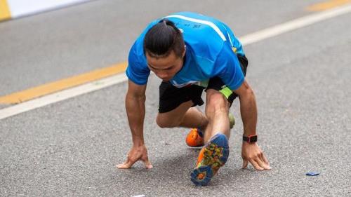 跟人跑什么意思