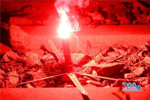 火车压响墩什么意思