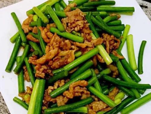 蒜薹跟什么炒好吃