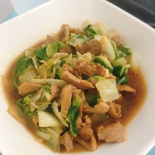 白菜炒肉热量