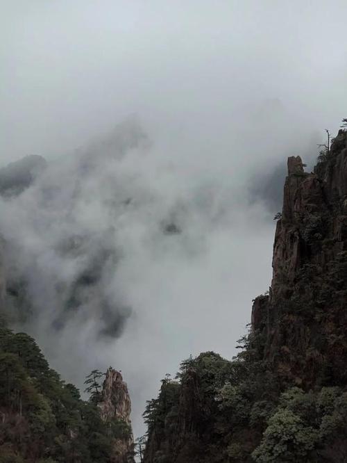 波谲云诡的意思是什么