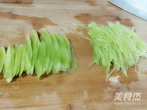 莴笋丝怎么切的