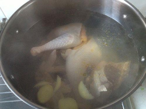 煲鸡汤用什么材料好吃