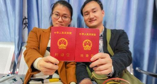 照结婚证照片穿什么衣服好看