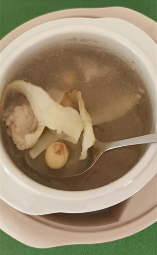 椰子肉麦冬莲子能一起炖汤喝