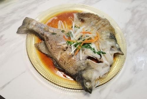 清蒸鲈鱼做法四川