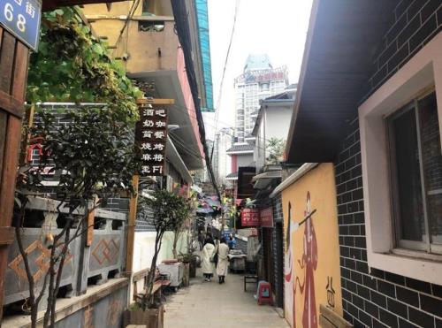 好久没有走过这条街的文案
