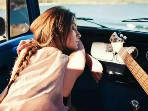 做一个懂事的女朋友好么