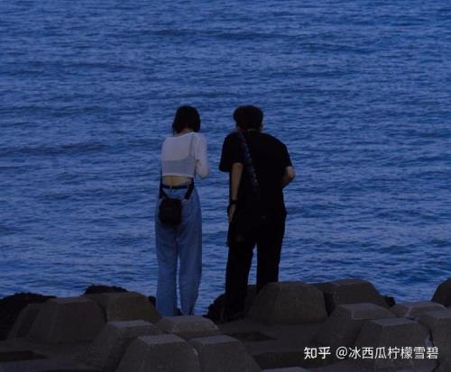 无关爱情的小众文案