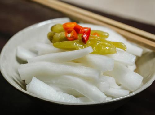 酸萝卜的家常做法炒菜