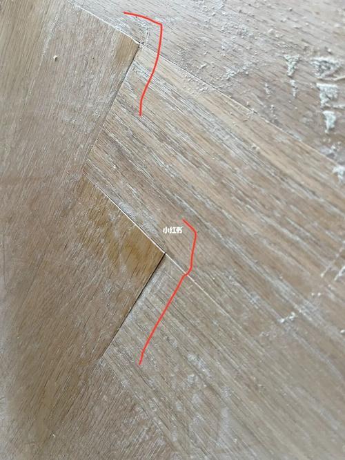 地板起翘最简单的修补方法