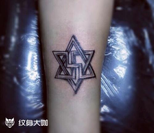 六芒星的含义是什么