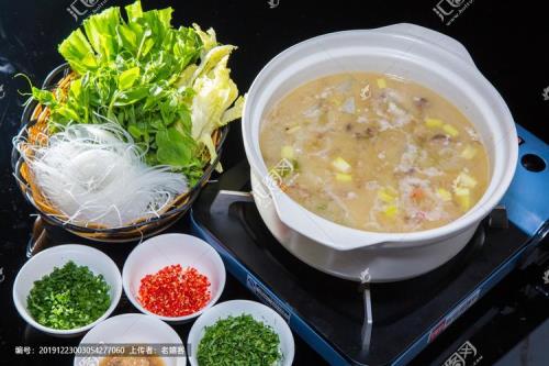 酸辣羊肉汤锅怎么做