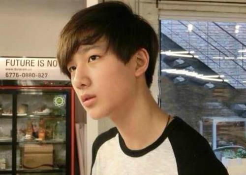 怎么评价李宏毅的长相