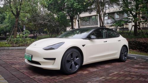 特斯拉model3是油电混合吗