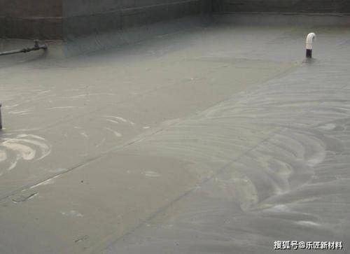 刚下过雨的房顶做防水好吗