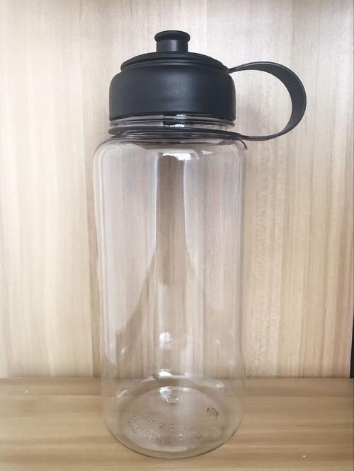为什么塑料杯里烧水,杯子去不坏