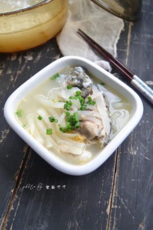 白萝卜鲫鱼汤最正宗的做法
