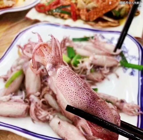 小管鱿鱼白灼做法