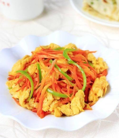 胡萝卜和什么炒好吃