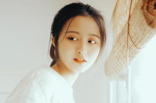 男生说哈喽，女生回复什么