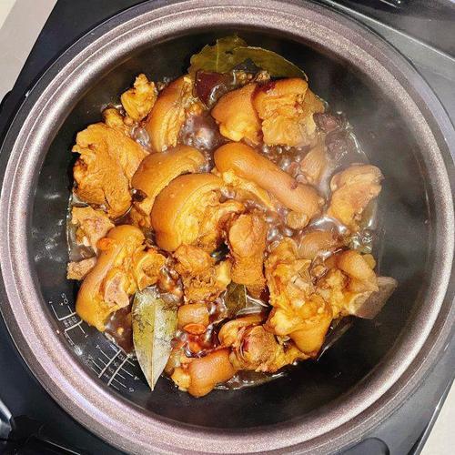 电饭锅焖猪蹄怎么做