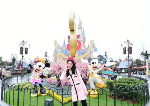 迪士尼大年初四人多吗