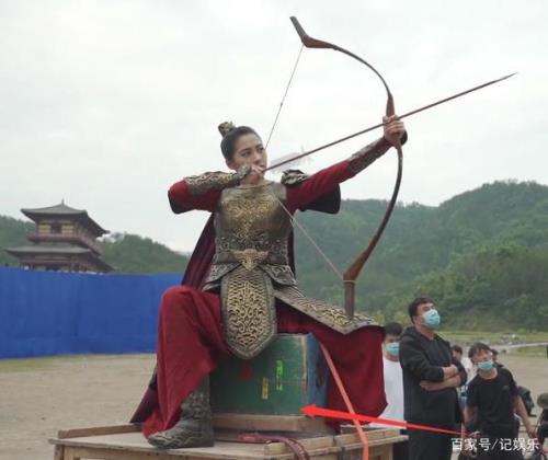 2k20怎么骑马射箭