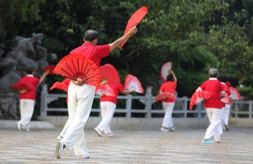 下午2点到4点能跳广场舞吗