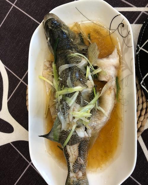鲈鱼和鳜鱼哪种鱼好吃