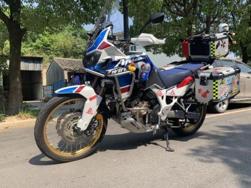 非双1100adv座高