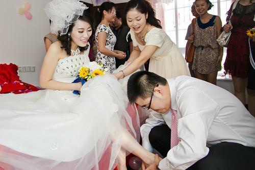 接亲敲门怎么喊