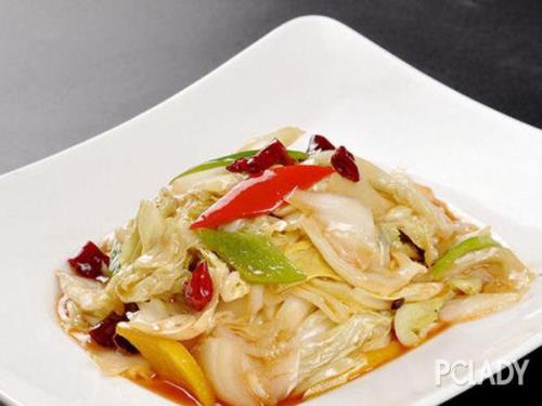 东北牛肉汤里的酸辣白菜怎么做