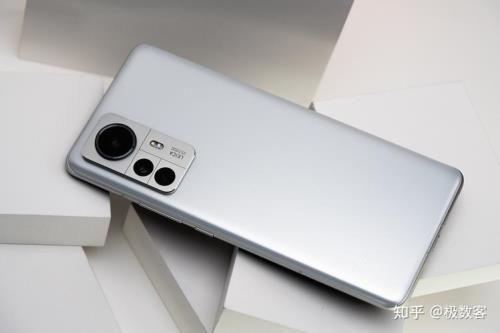 小米12spro屏占比多少