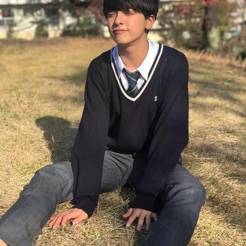 男高中生和高中男生的区别