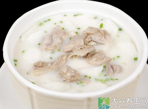 清炖羊肉什么时候放萝卜合适