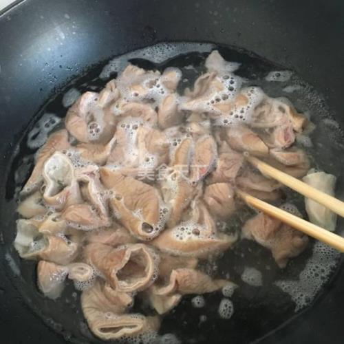 猪大肠焯水多长时间