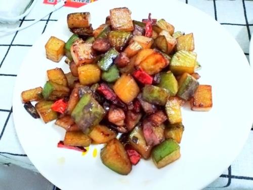 青萝卜炒肉怎么做