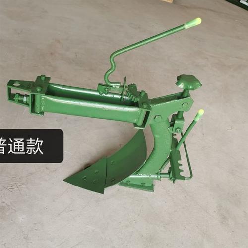 手扶拖拉机犁地跑偏怎么调