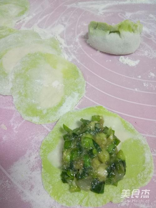 白菜饺子绿面怎么弄