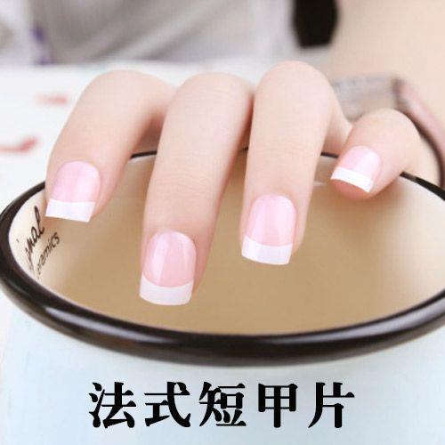 小指甲怎么贴甲片