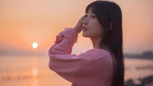 女的说配不上你怎么回