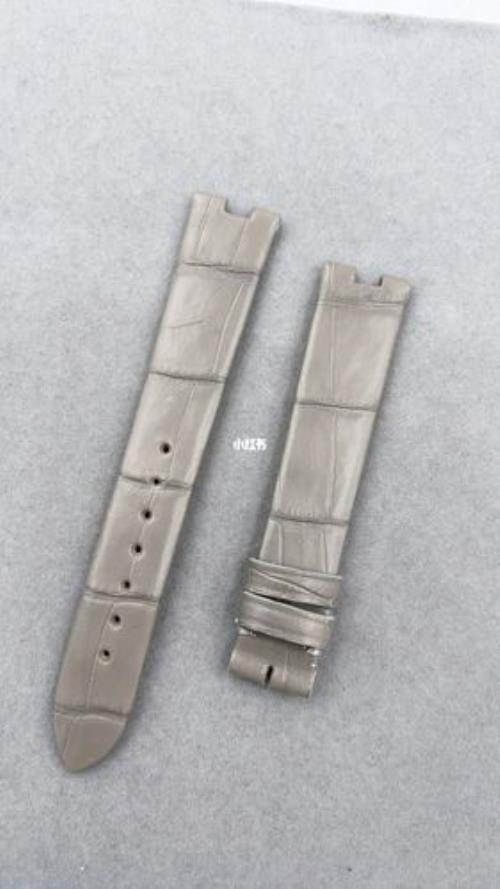 白色皮表带沾笔墨了怎么清洗