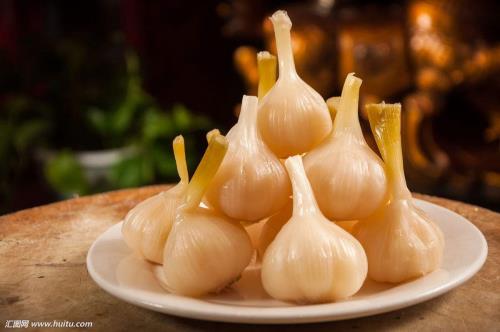 怎样大蒜泡白醋